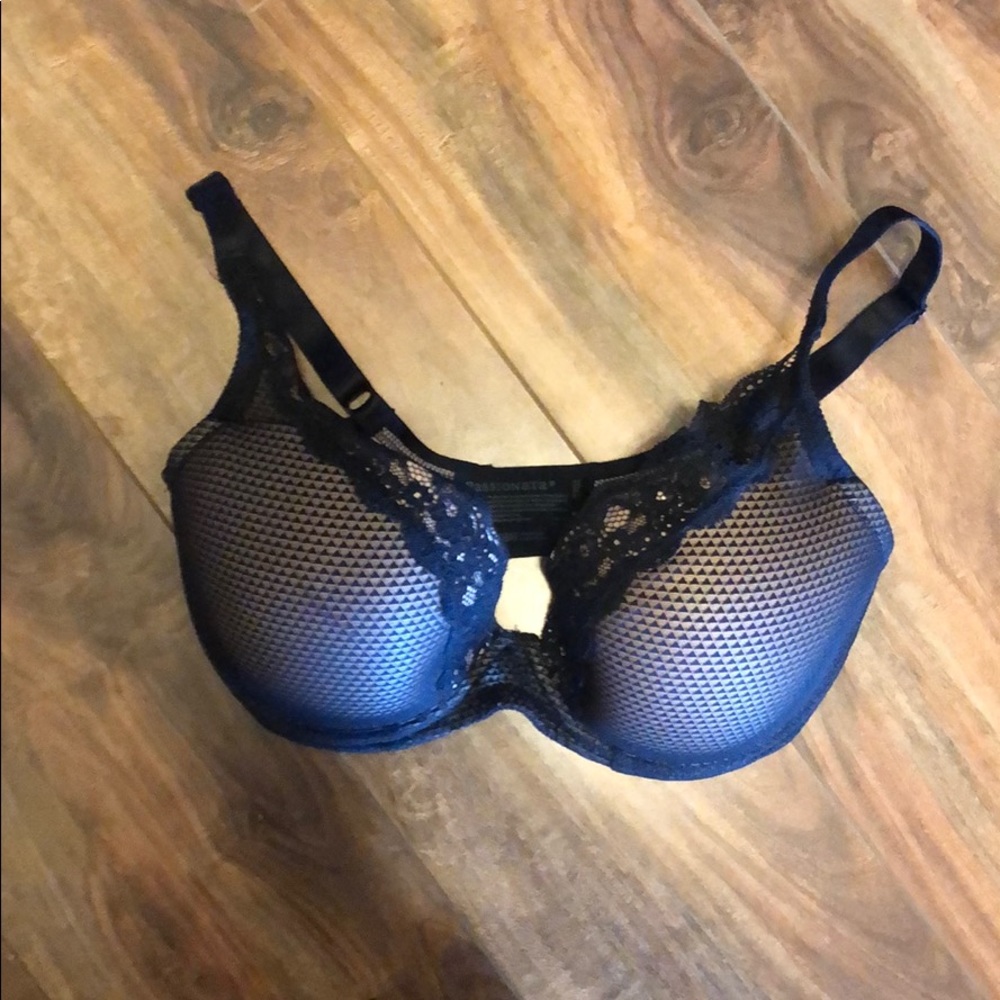 Black lace bra